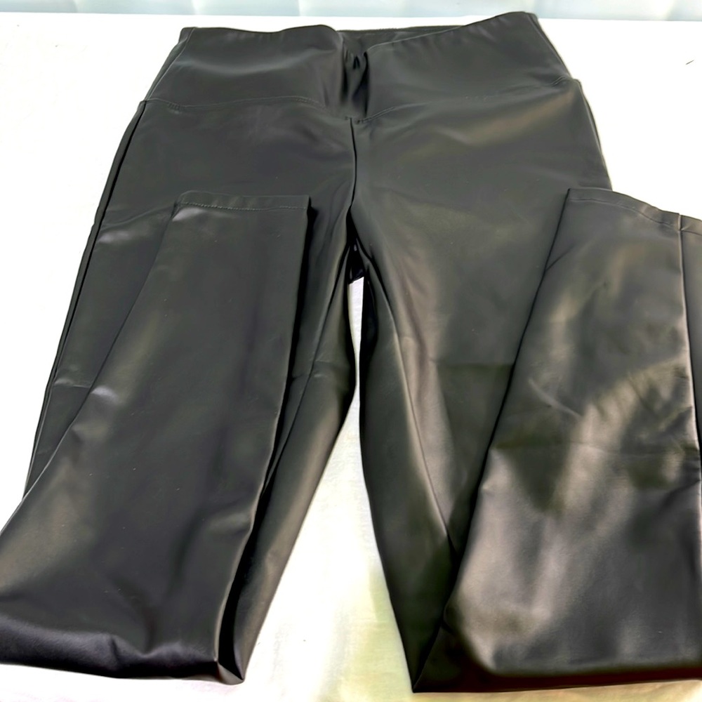 New Day faux leather skinny pants. XS. Black